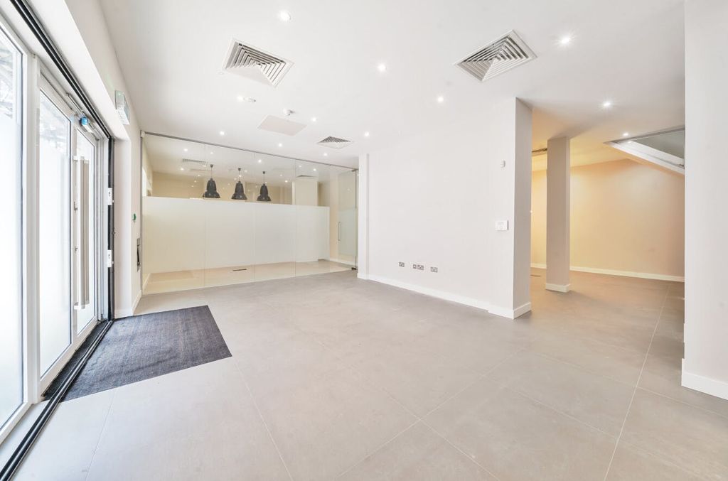 Property photo 1 of 12 129834912683093c4B23c6Arw1.Jpg