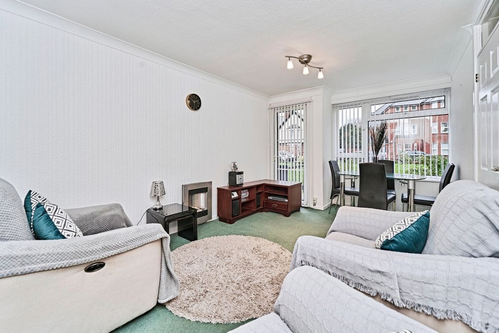 Property photo 2 of 20 Pbox-Img.Jpg