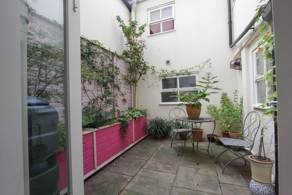 Property photo 3 of 15