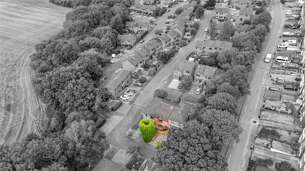 Property photo 2 of 15 Picture No. 16
