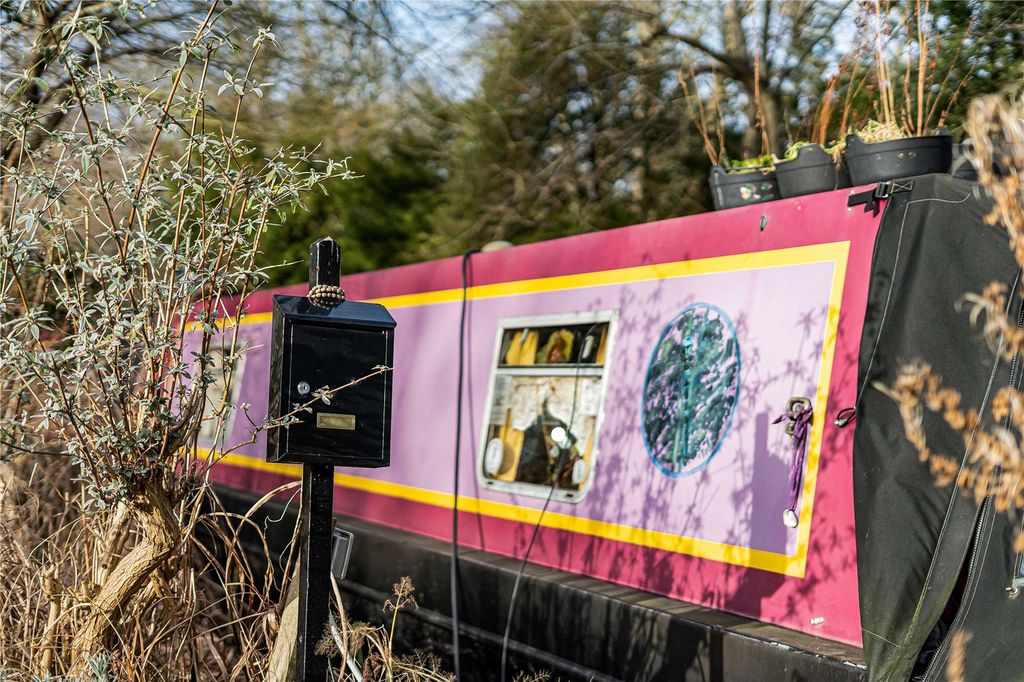 Property photo 2 of 11 Picture No. 13