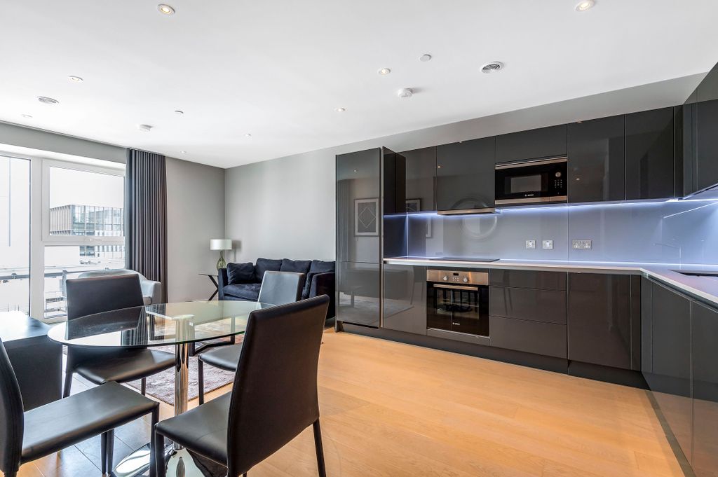 Property photo 2 of 9 746475 (4)