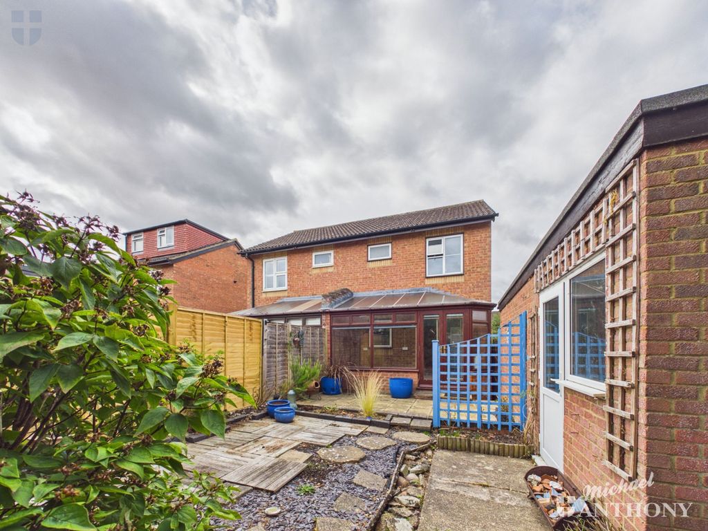 Property photo 3 of 17 Cam03852G0-Pr0774-Still010