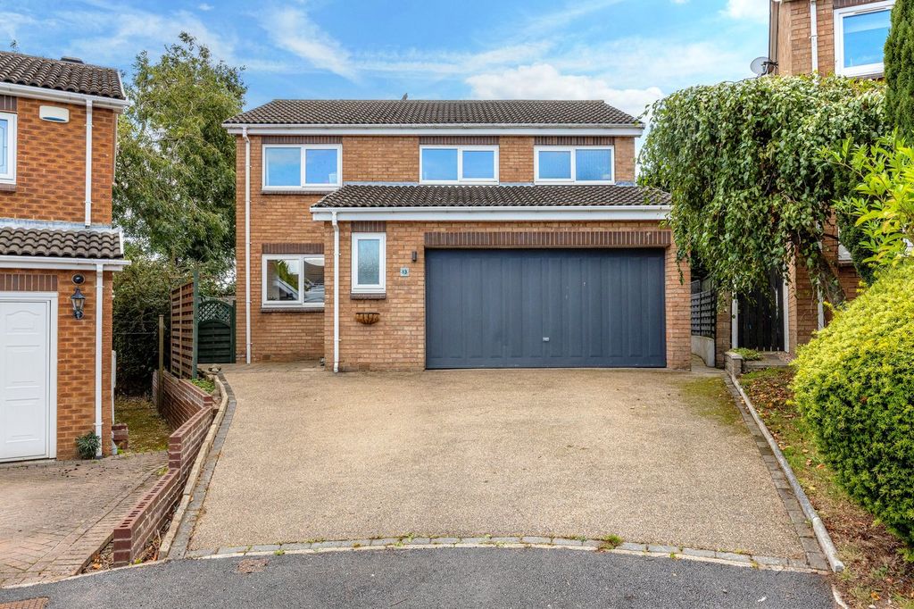Property photo 1 of 34