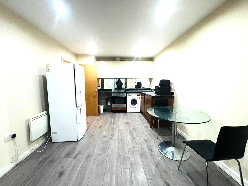 Property photo 2 of 5