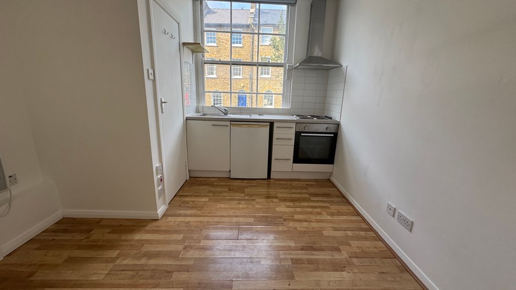 Property photo 1 of 3
