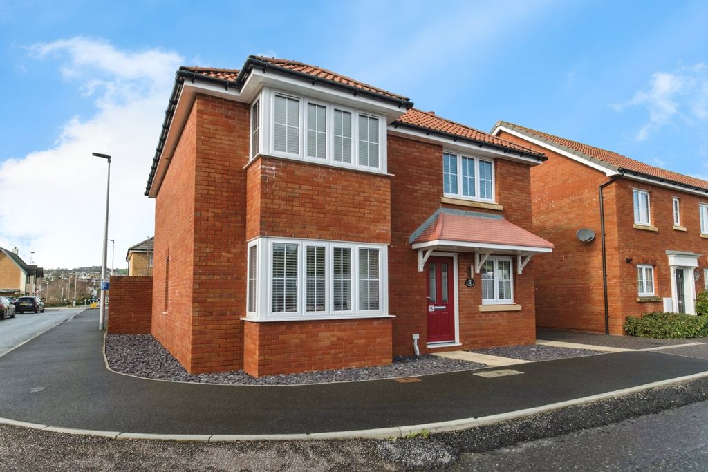 Property photo 1 of 18 Pbox-Img.Jpg