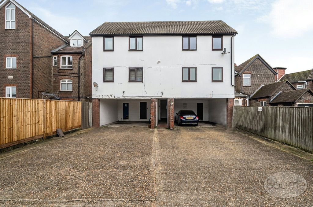 Additional image 10 of 1 bed flat for saleCharles Street, Petersfield, Hampshire GU32