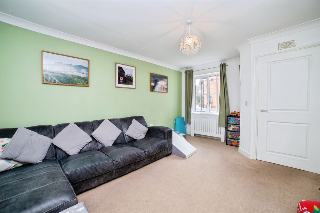 Property photo 2 of 17