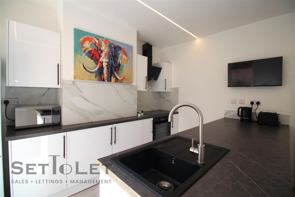 Property photo 1 of 18 Img_0896.Jpg