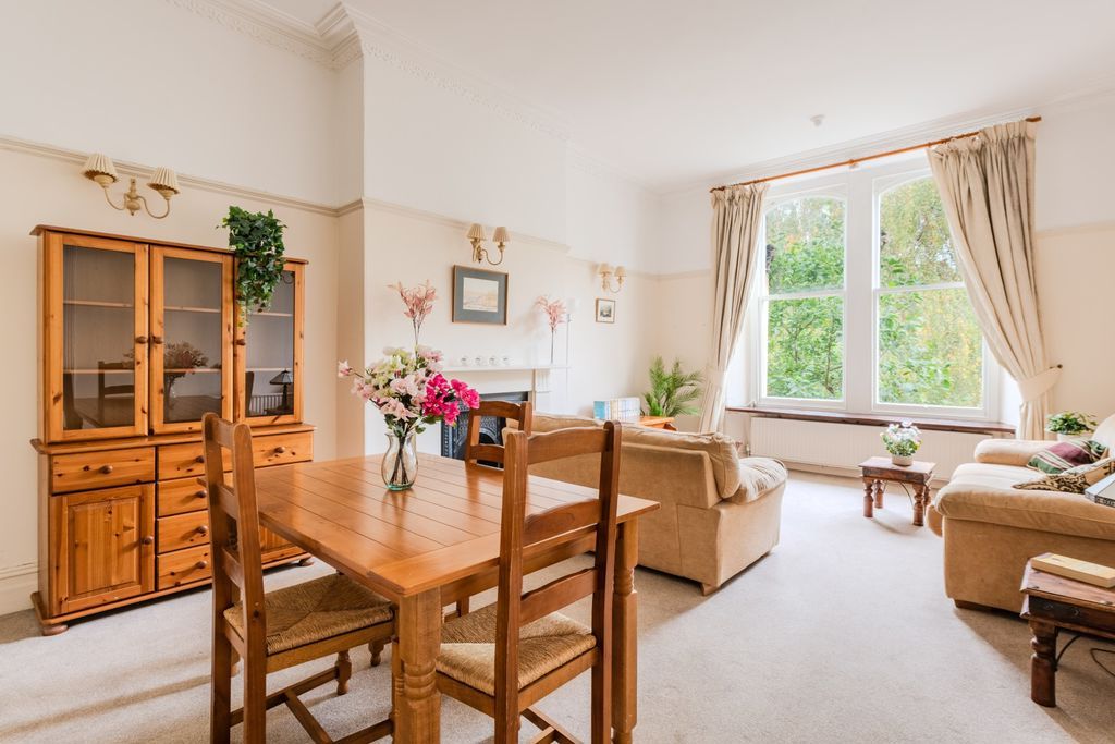 Property photo 1 of 9 Sitting/Dining Room