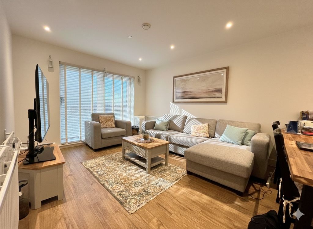 Property photo 2 of 7 4860791