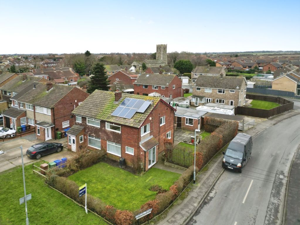 Property photo 2 of 30 3667935