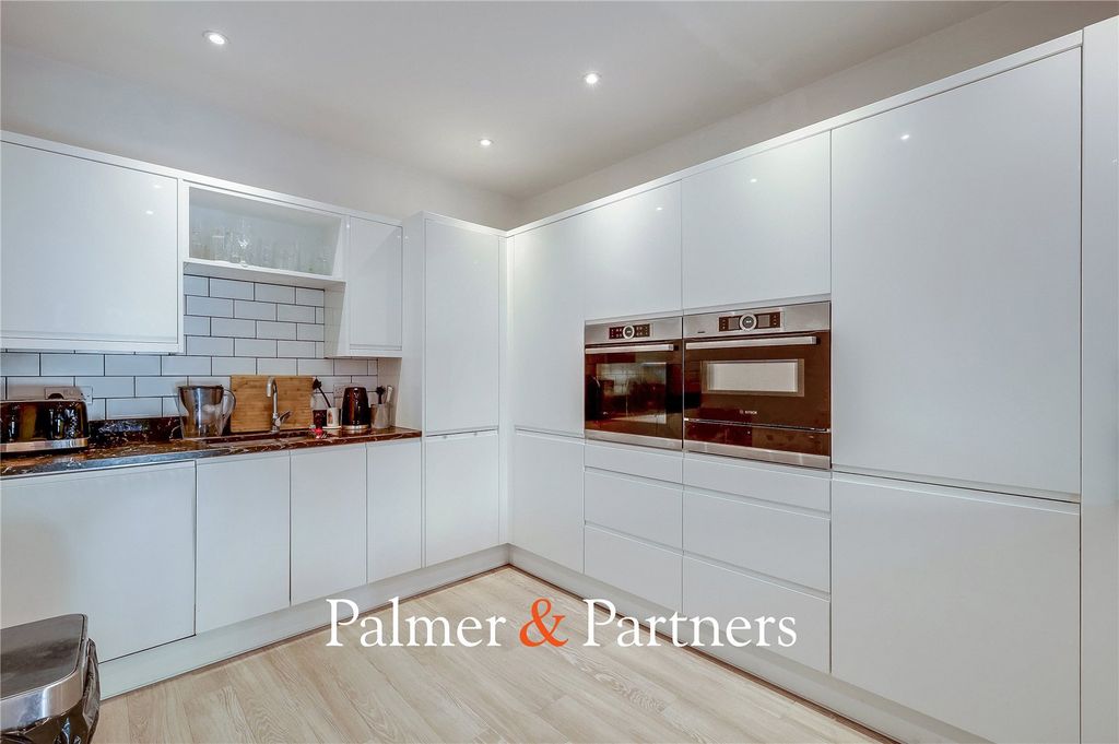 Property photo 2 of 24 Picture No. 20