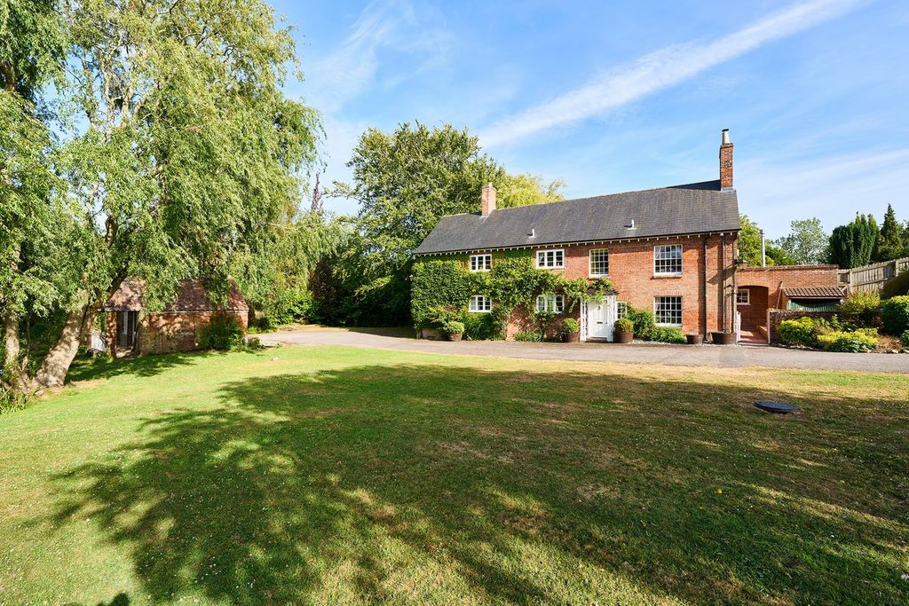 Property photo 1 of 33