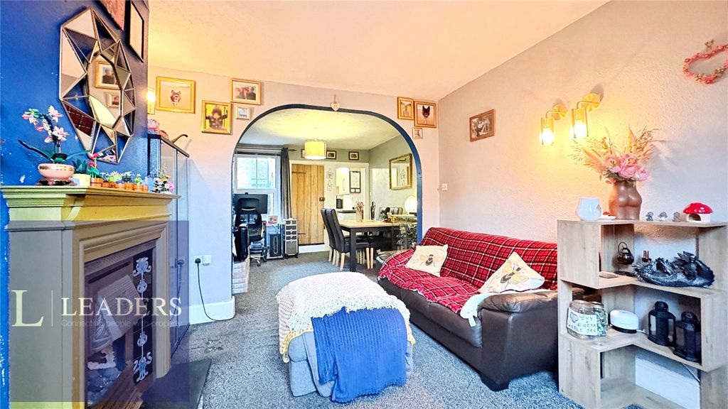 Property photo 2 of 9 Living Room