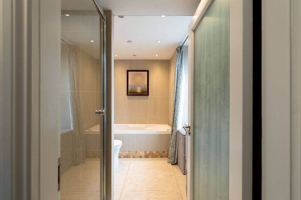 Additional image 18 of 2 bed flat for sale15 Crown Road North, Dowanhill G12