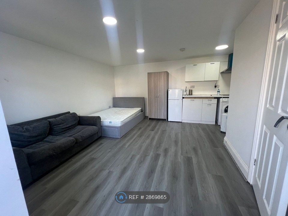 Property photo 1 of 3