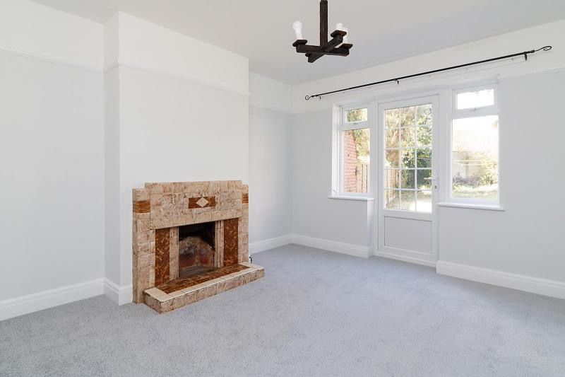 Property photo 3 of 11 1912736