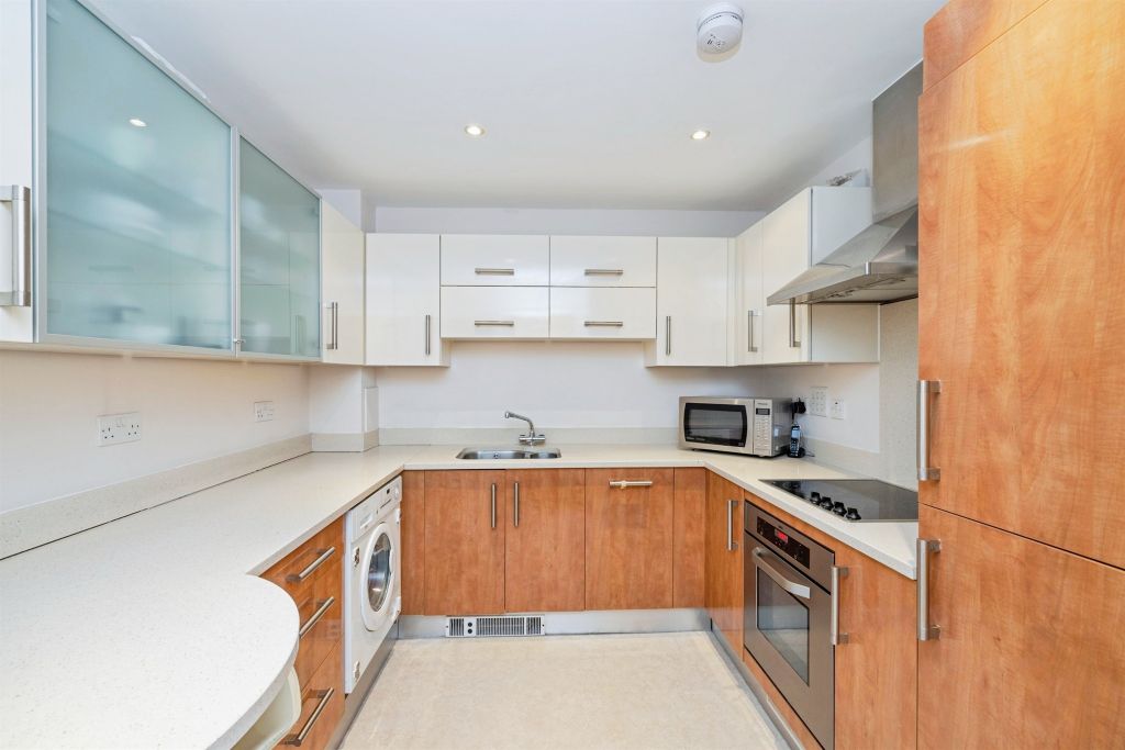 Property photo 2 of 20