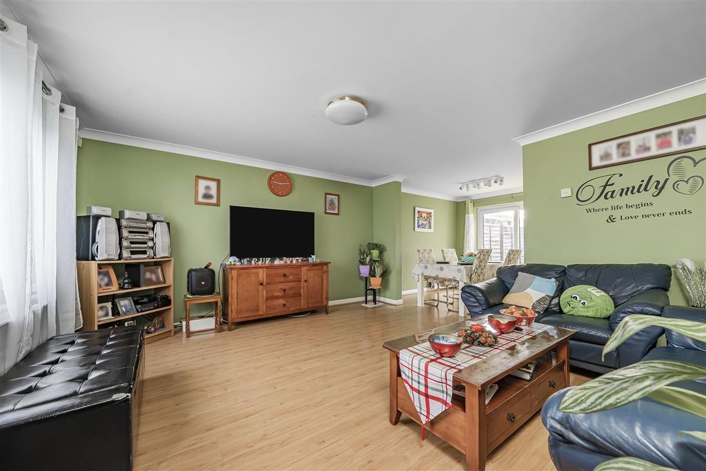 Property photo 2 of 13 Photo Jan 29 2026, 10 02 02 Am.Jpg