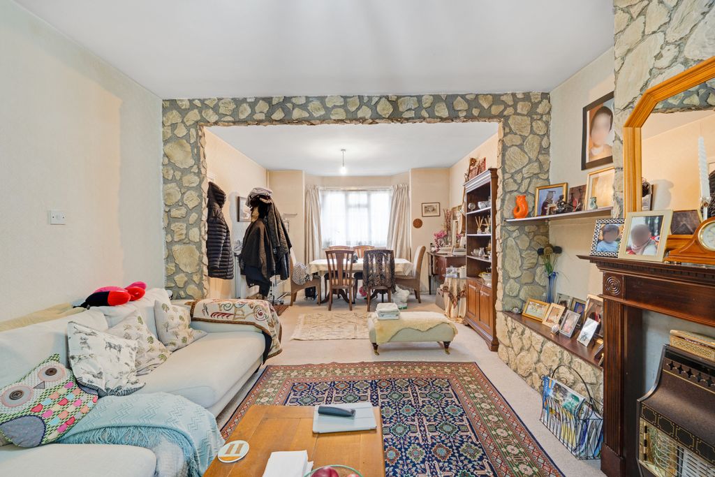 Property photo 2 of 13 Gallery