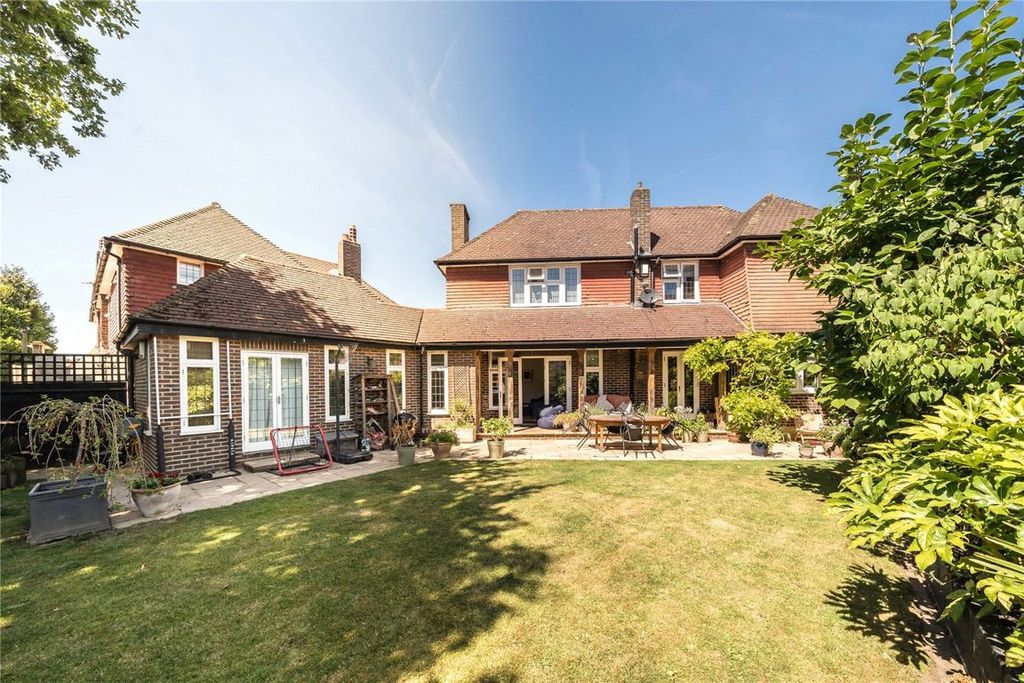 Property photo 3 of 12