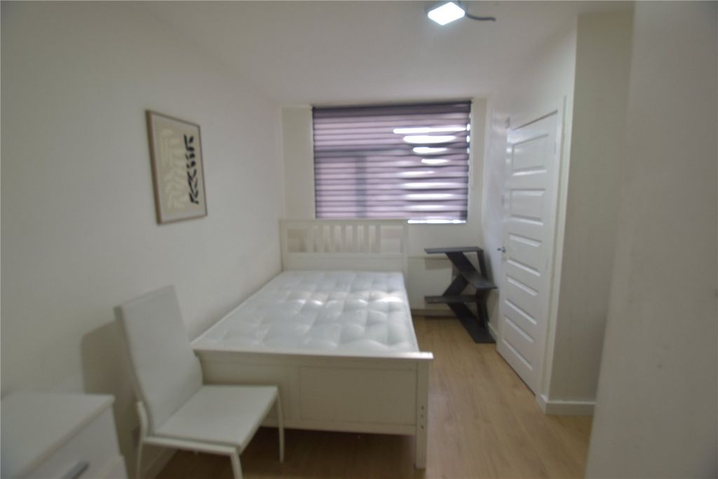 Property photo 3 of 16 Picture No. 03