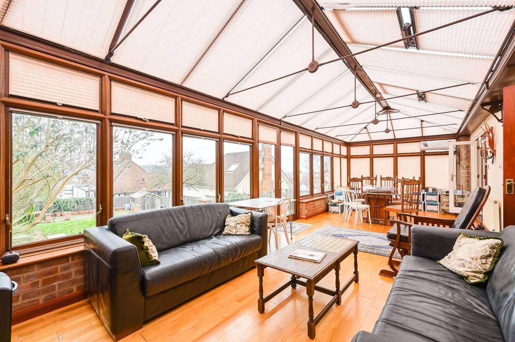 Property photo 1 of 30