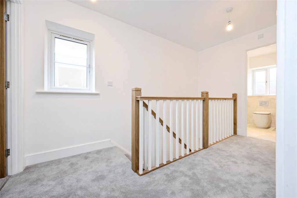 Property photo 3 of 8 Picture No. 07