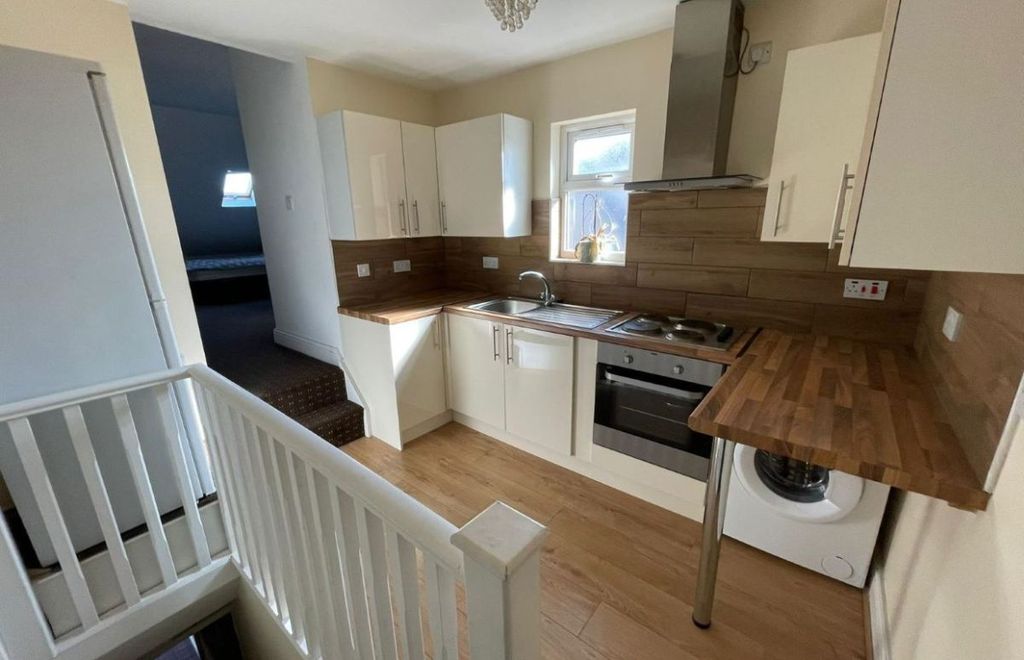 Property photo 2 of 5