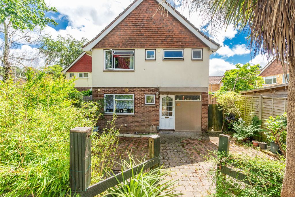 Property photo 1 of 11