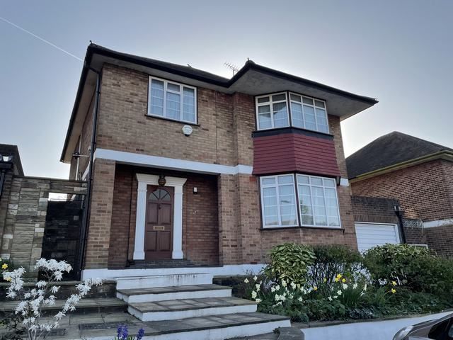 Property photo 1 of 24