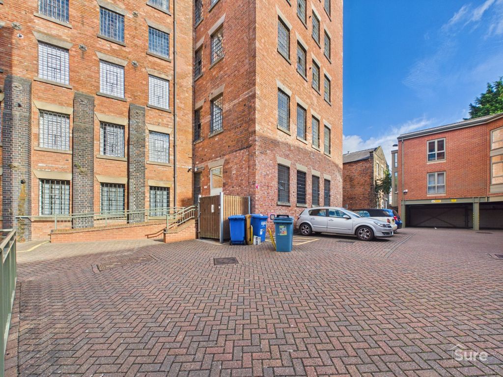 Property photo 3 of 24