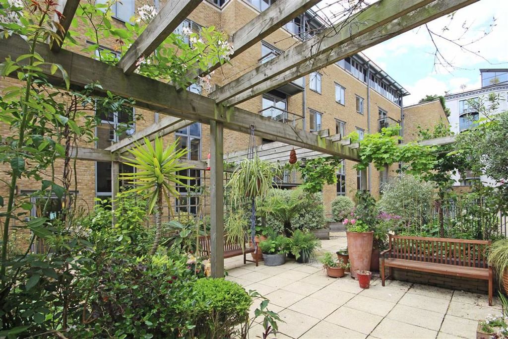 Property photo 2 of 6
