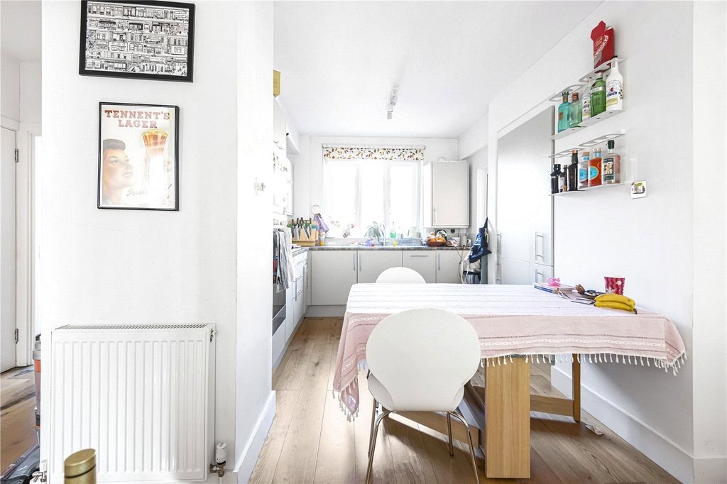 Property photo 3 of 17 Picture No. 06