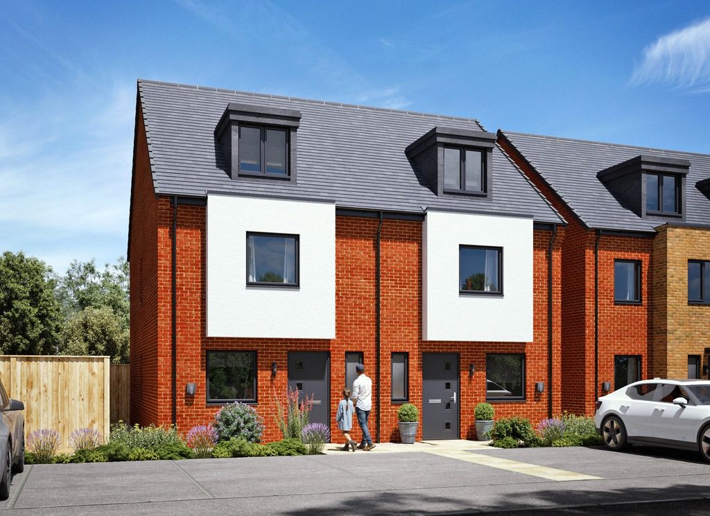 Property photo 1 of 24 Kingston Cgi