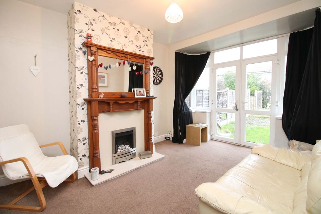 Property photo 3 of 15