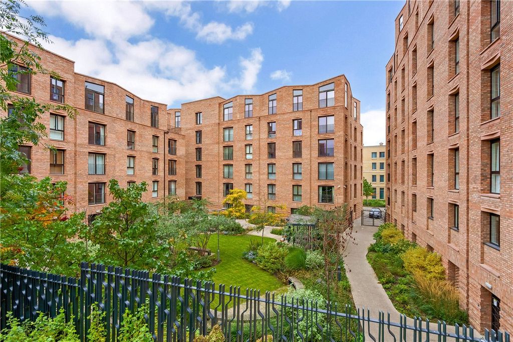 Property photo 1 of 18 Picture No. 07