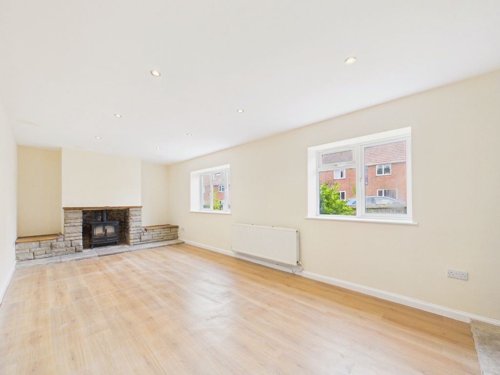 Property photo 3 of 16 5436474