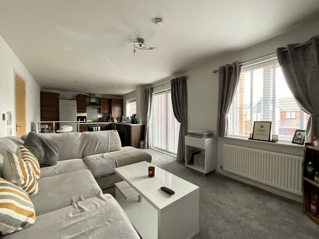 Property photo 1 of 11 4327151