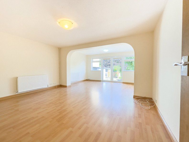 Property photo 3 of 21 Sitting/Dining Room