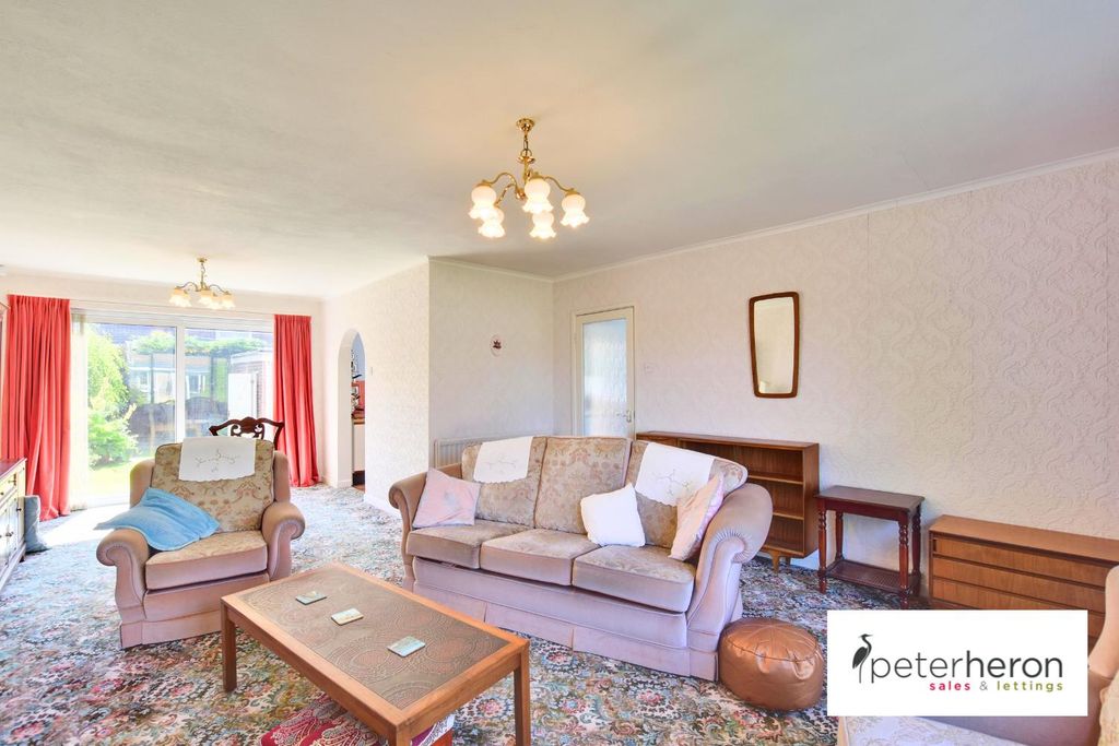 Property photo 3 of 25 Open Plan Lounge And Diner