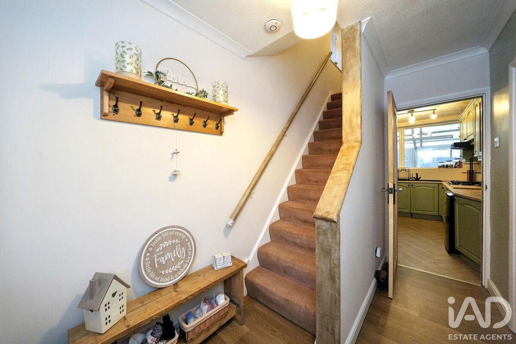 Property photo 2 of 45