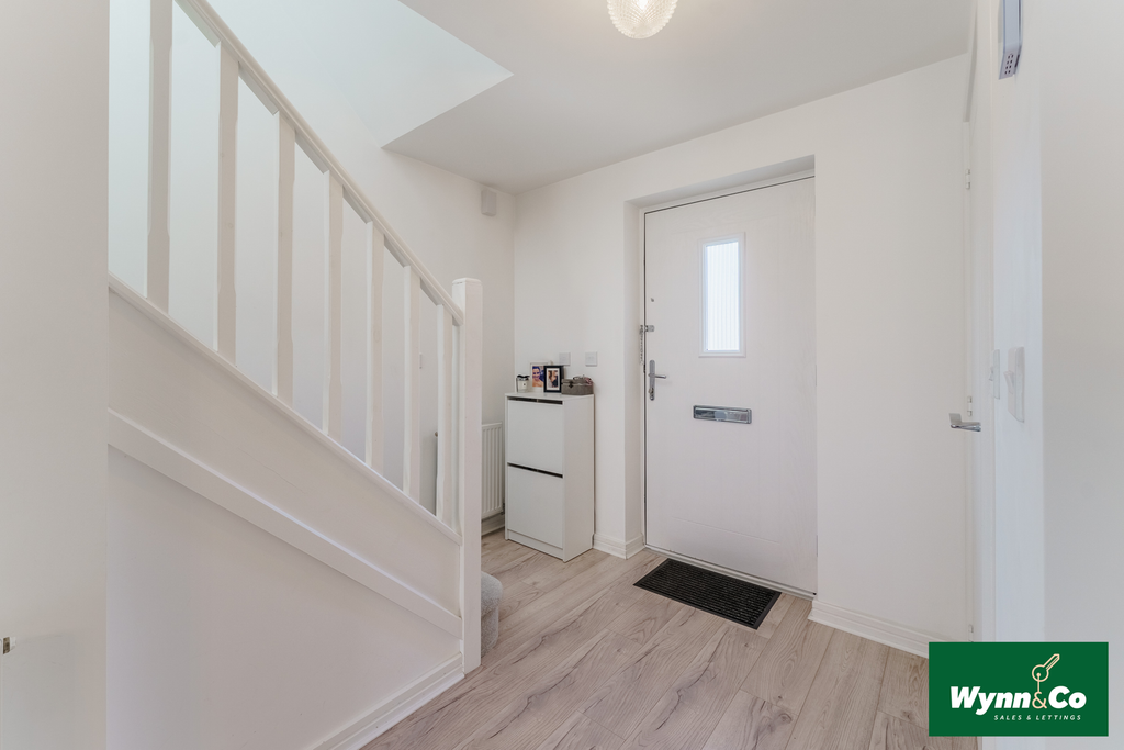 Property photo 3 of 25 Hallway