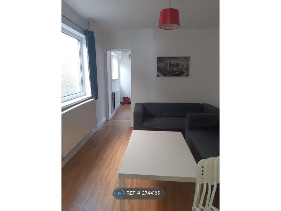 Property photo 2 of 8