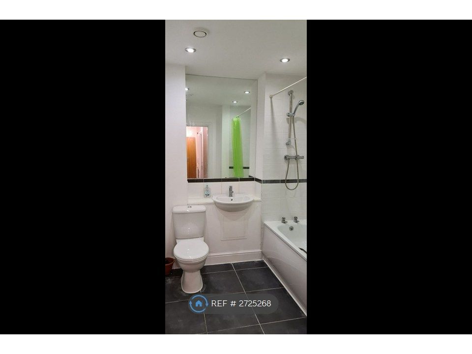 Property photo 2 of 7 Master Bathroom