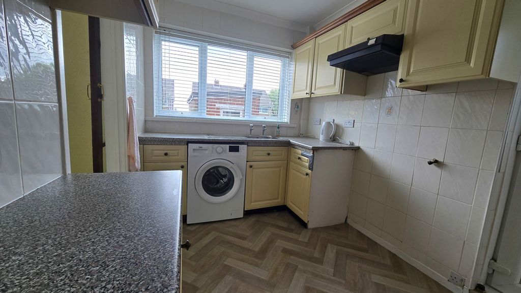 Property photo 3 of 24