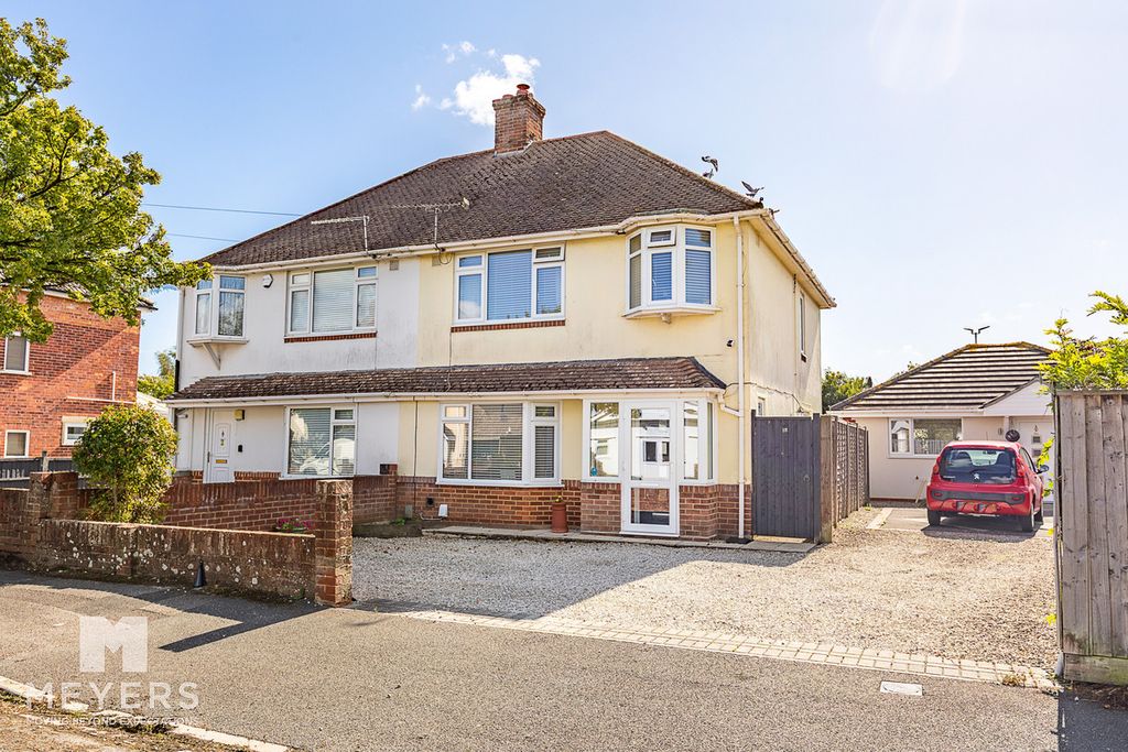 Property photo 2 of 13