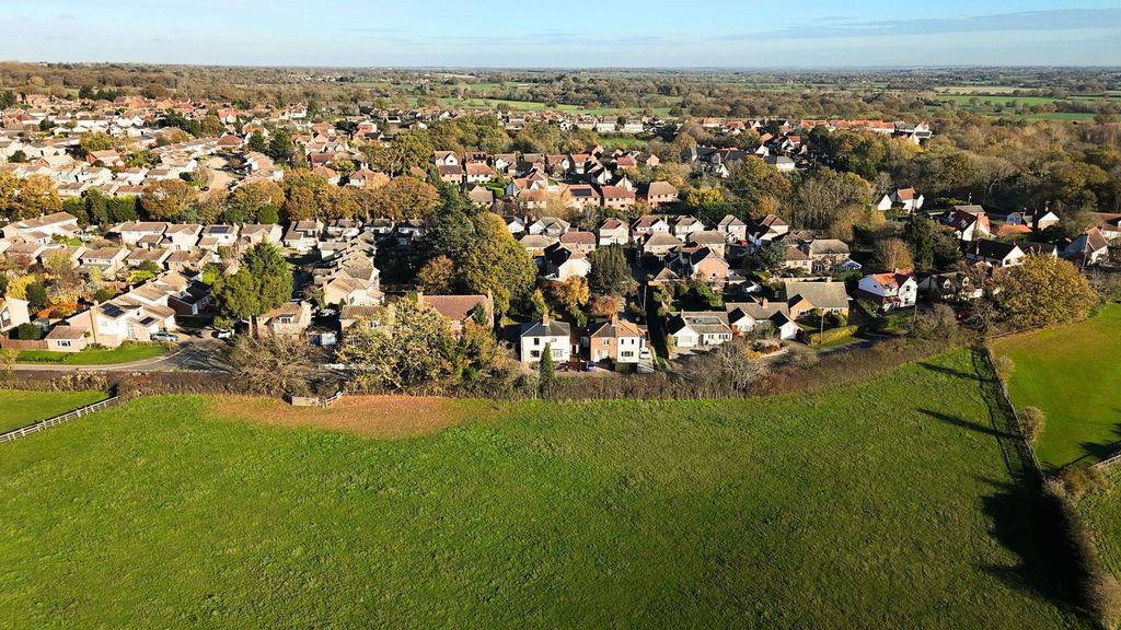 Property photo 2 of 38